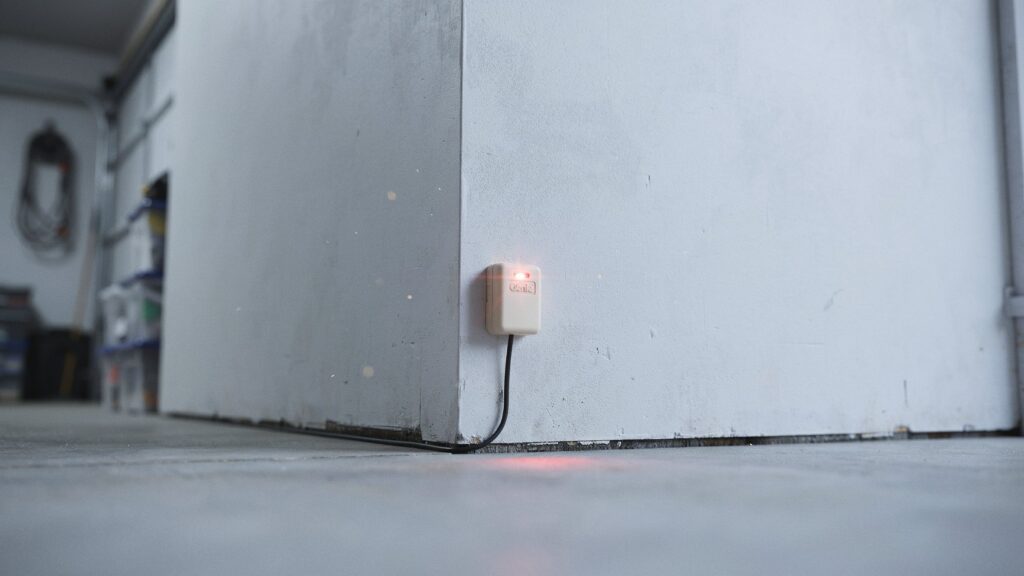 garage door sensor not working