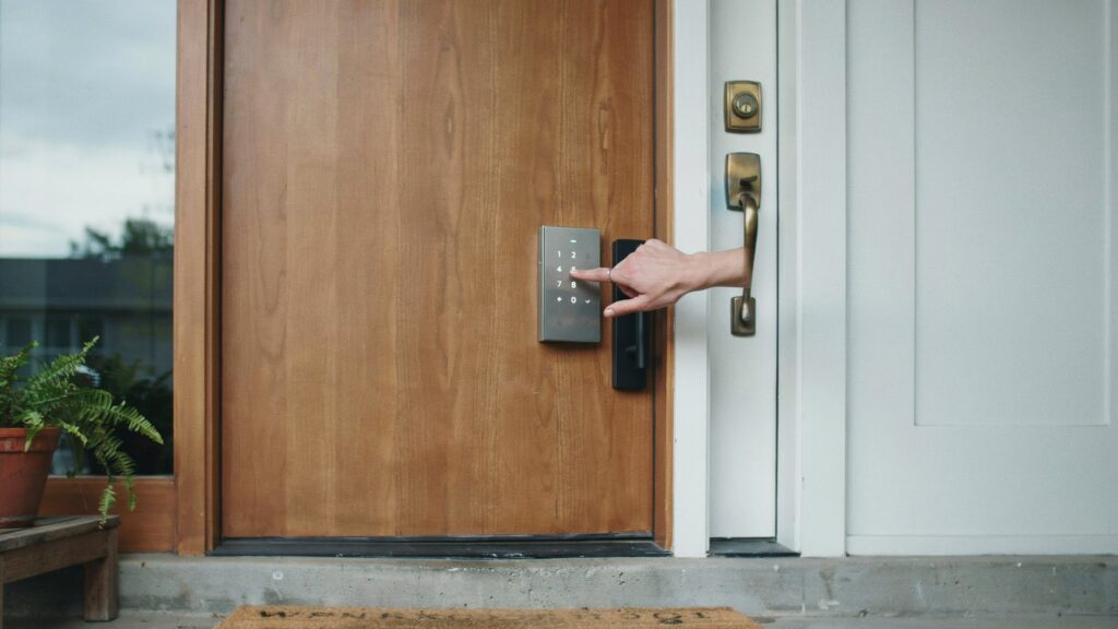 smart lock pros and cons