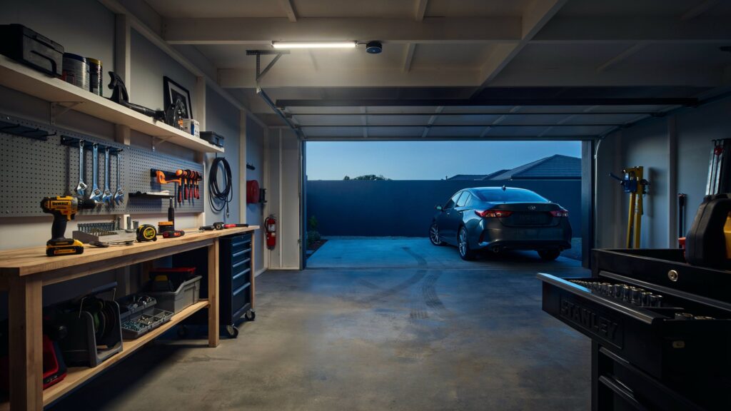 led shop light with motion sensor